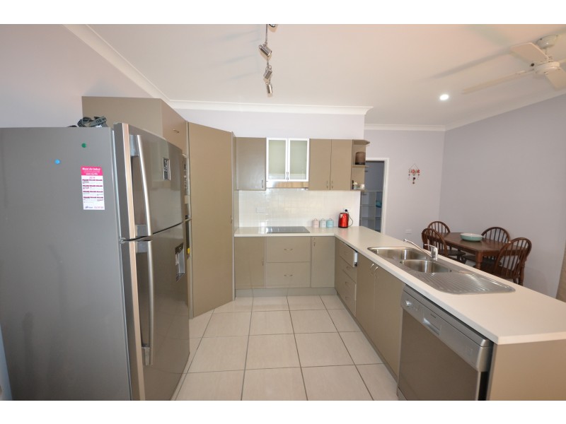 54 Pattison St, Mount Morgan QLD 4714