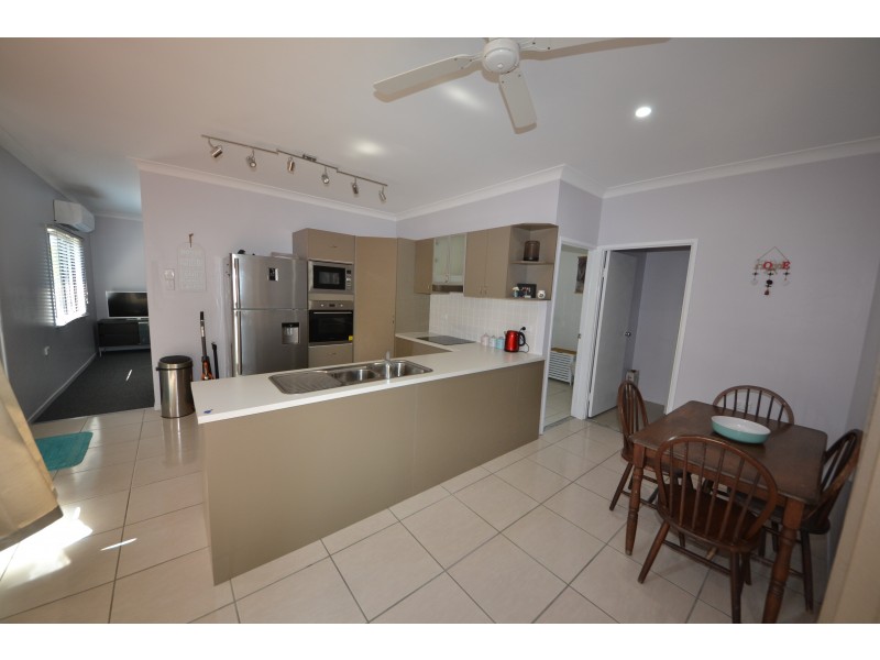 54 Pattison St, Mount Morgan QLD 4714