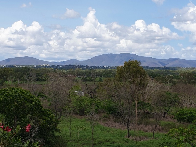 50 Stanley Rd, Gracemere QLD 4702