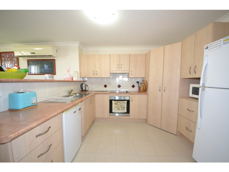 28 Lucas St, Gracemere QLD 4702