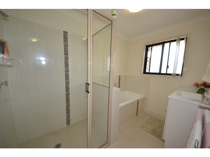 28 Lucas St, Gracemere QLD 4702