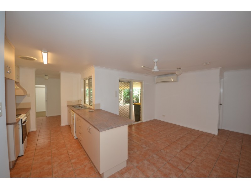 18 Rosewood Ave, Gracemere QLD 4702