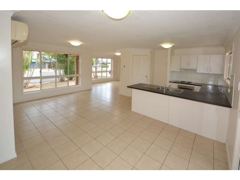 3 Louise Ct, Gracemere QLD 4702