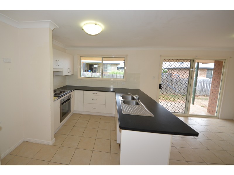 3 Louise Ct, Gracemere QLD 4702