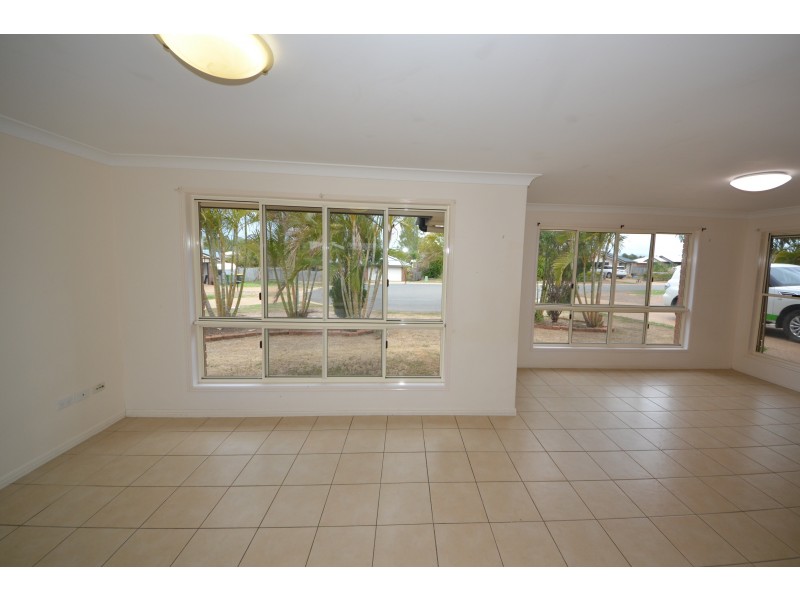 3 Louise Ct, Gracemere QLD 4702