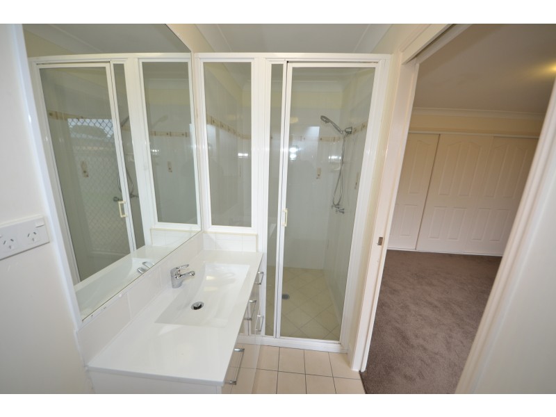 3 Louise Ct, Gracemere QLD 4702