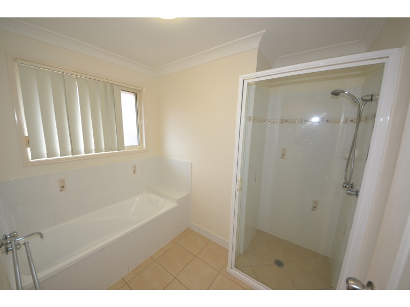 3 Louise Ct, Gracemere QLD 4702