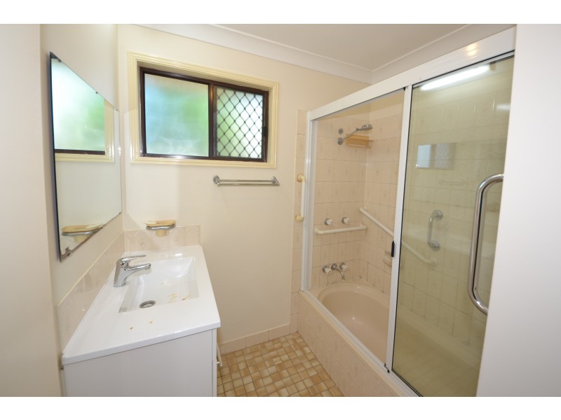 62 Johnson Rd, Gracemere QLD 4702