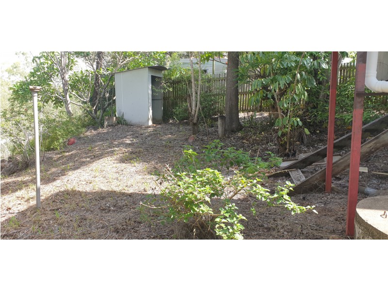 12 West St, Mount Morgan QLD 4714