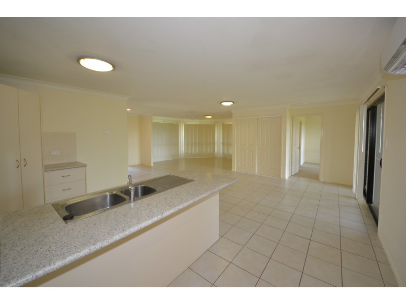 8 Zamia Way, Gracemere QLD 4702