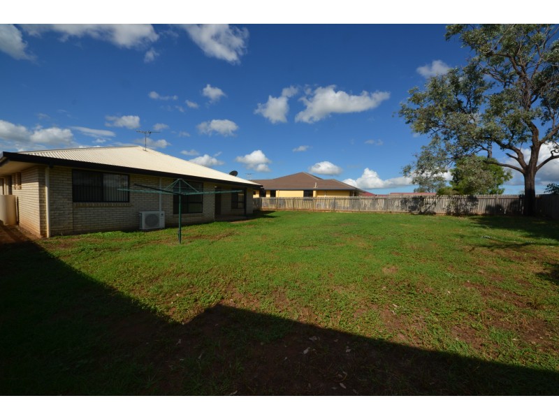 8 Zamia Way, Gracemere QLD 4702