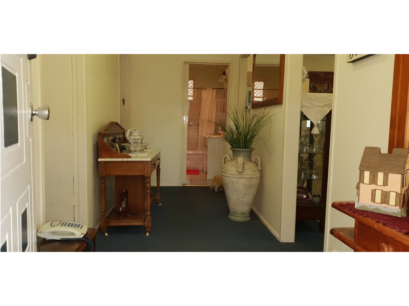 10 Limerick Lane, Mount Morgan QLD 4714