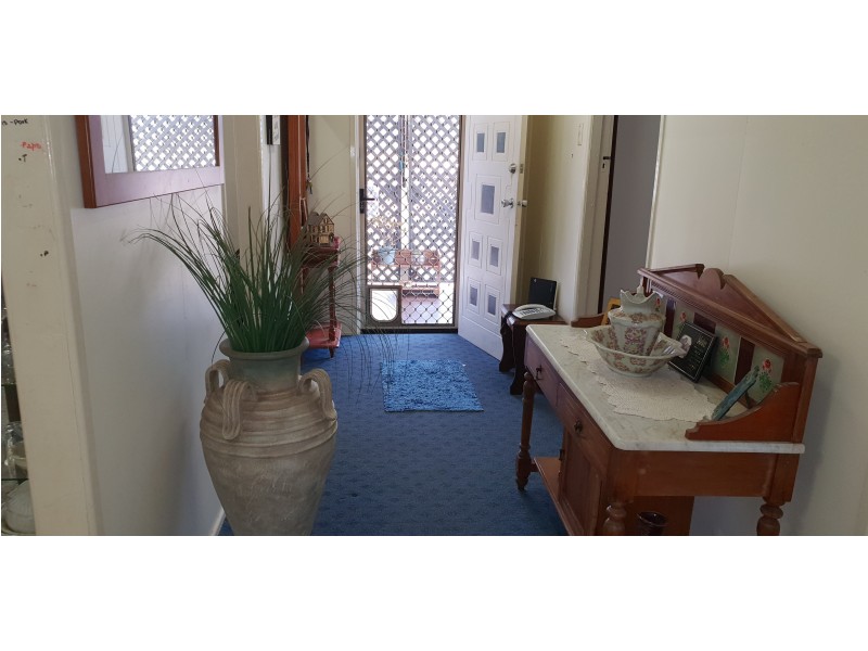 10 Limerick Lane, Mount Morgan QLD 4714