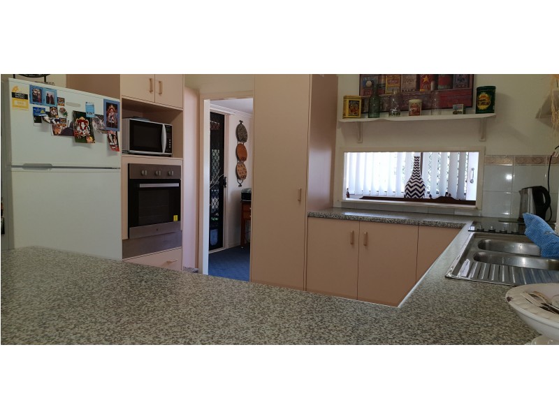 10 Limerick Lane, Mount Morgan QLD 4714