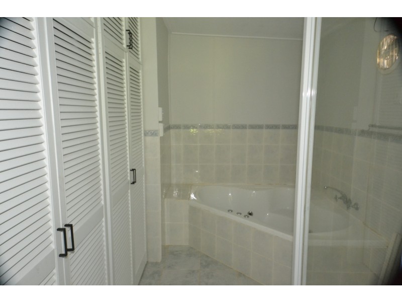 395 Struck Oil Rd, Struck Oil QLD 4714