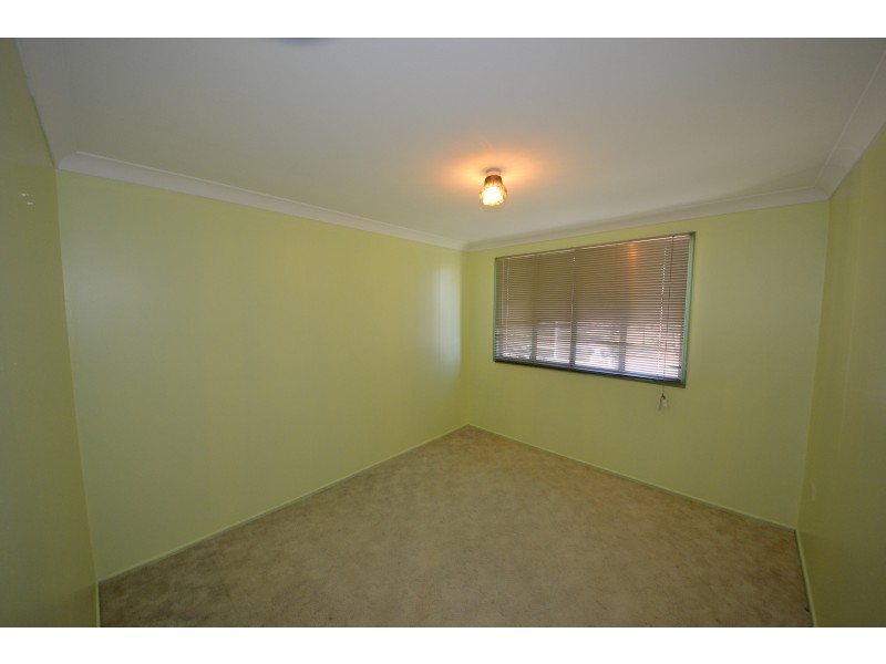 37 Cowan St, Gracemere QLD 4702