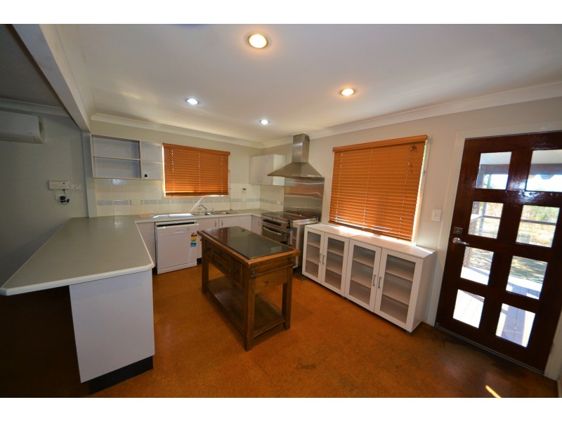 4 Perriman St, Gracemere QLD 4702
