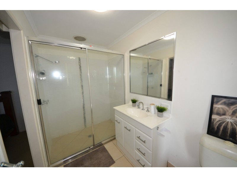 8 Koolamarra Drive, Gracemere QLD 4702