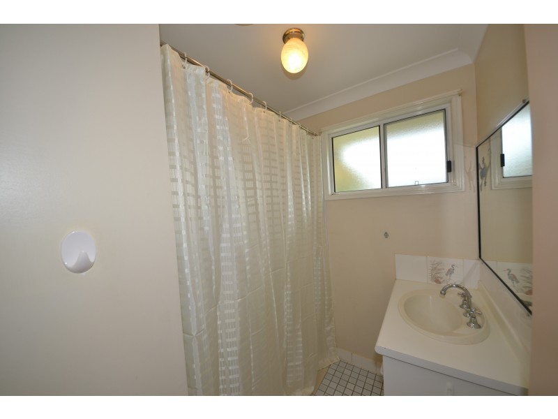 5 Milne Pl, Gracemere QLD 4702