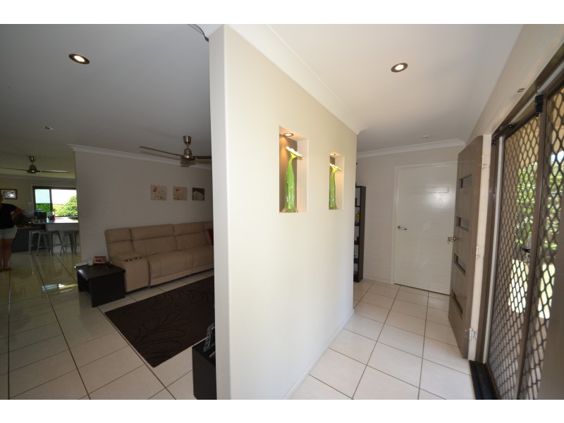 9 Thomas St, Gracemere QLD 4702