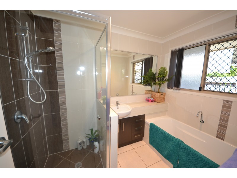 9 Thomas St, Gracemere QLD 4702