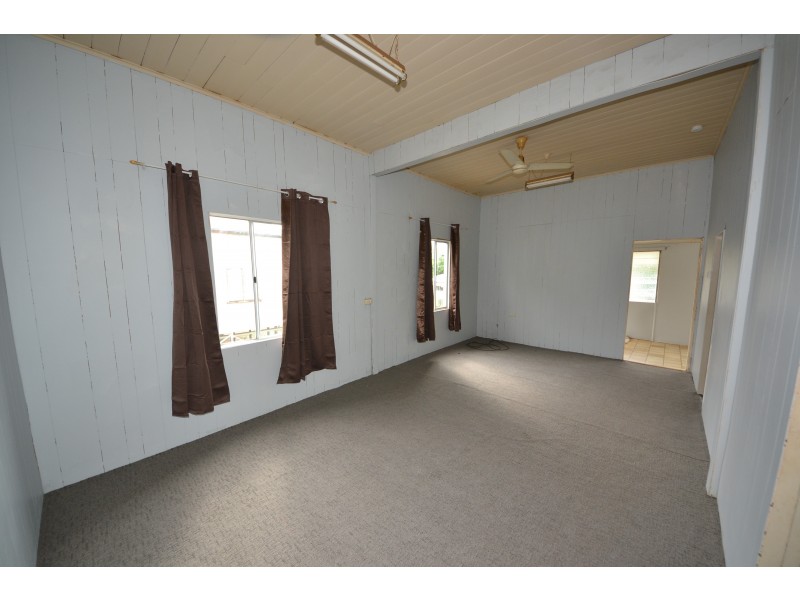 6 Campion St, Mount Morgan QLD 4714