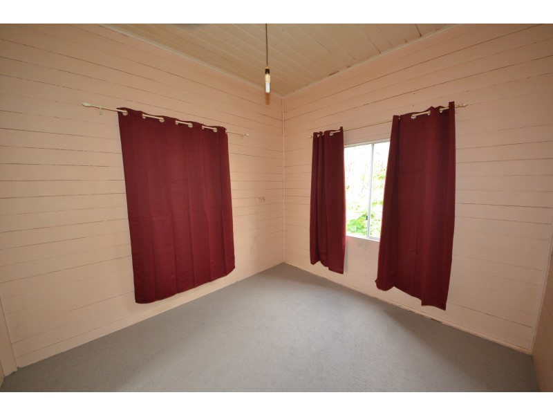6 Campion St, Mount Morgan QLD 4714