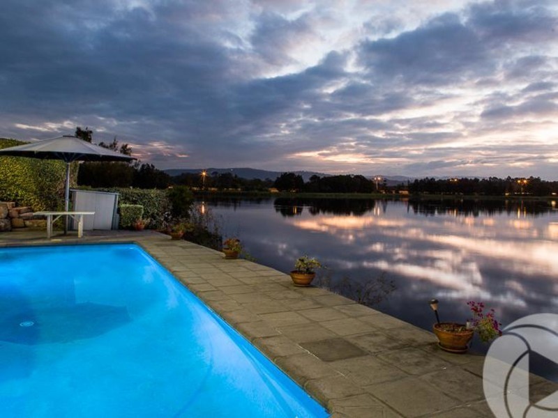 17 Staysail Crescent, Clear Island Waters QLD 4226