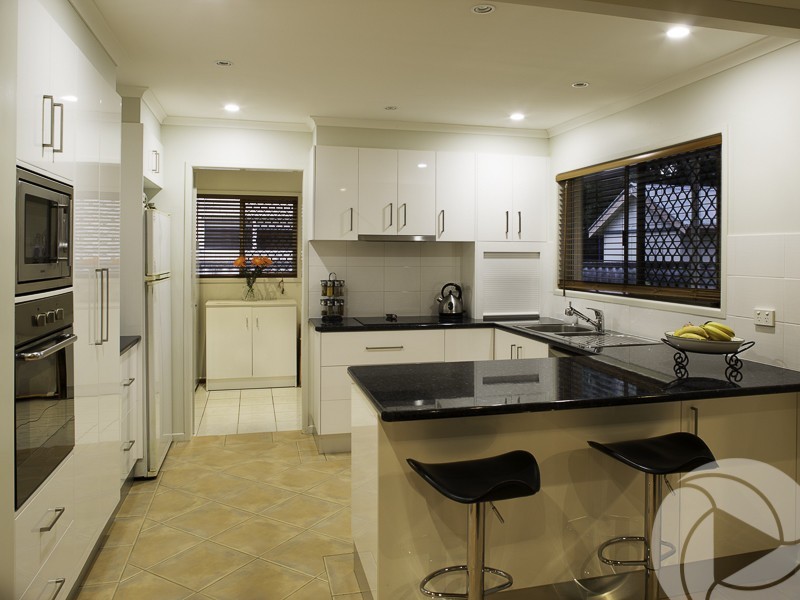 7 Lesley Avenue, Miami QLD 4220