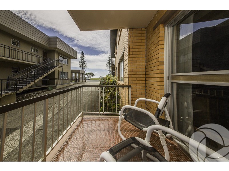 2/66 Marine Parade, Miami QLD 4220