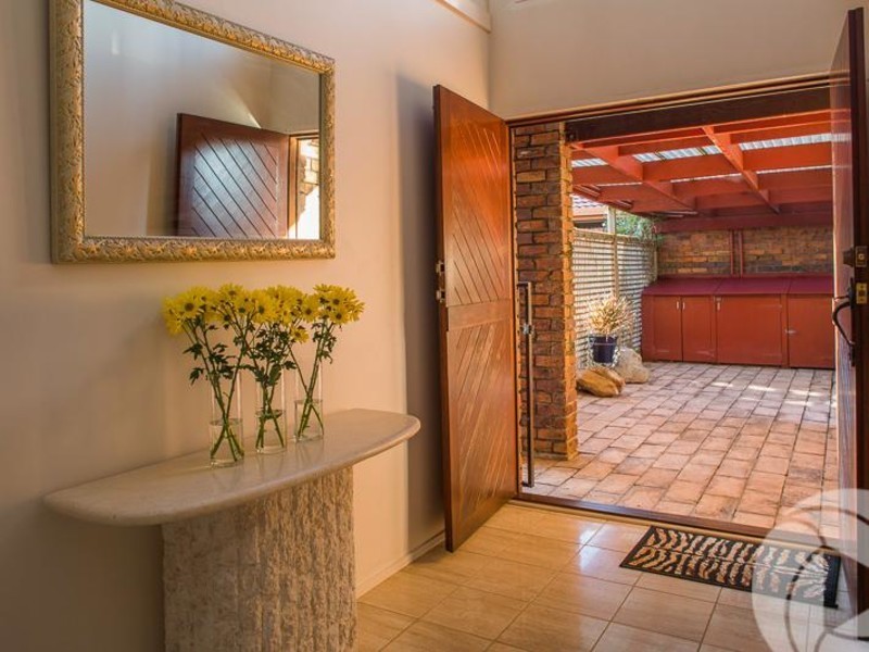 12 Claymore Crescent, Sorrento QLD 4217