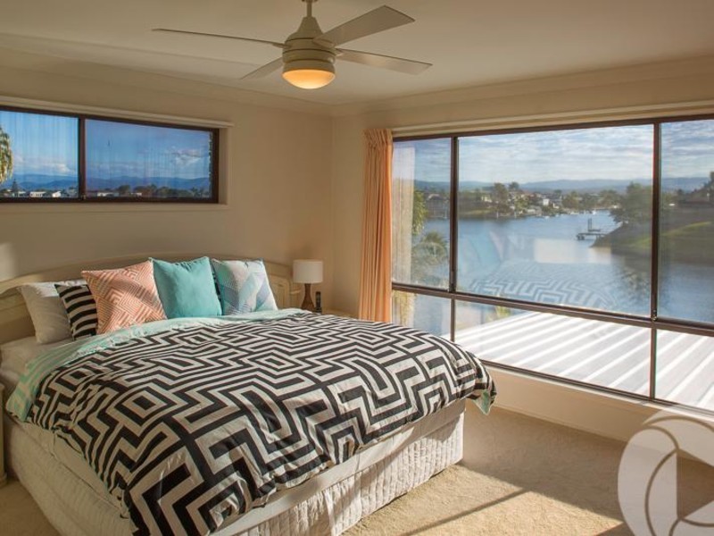 12 Claymore Crescent, Sorrento QLD 4217