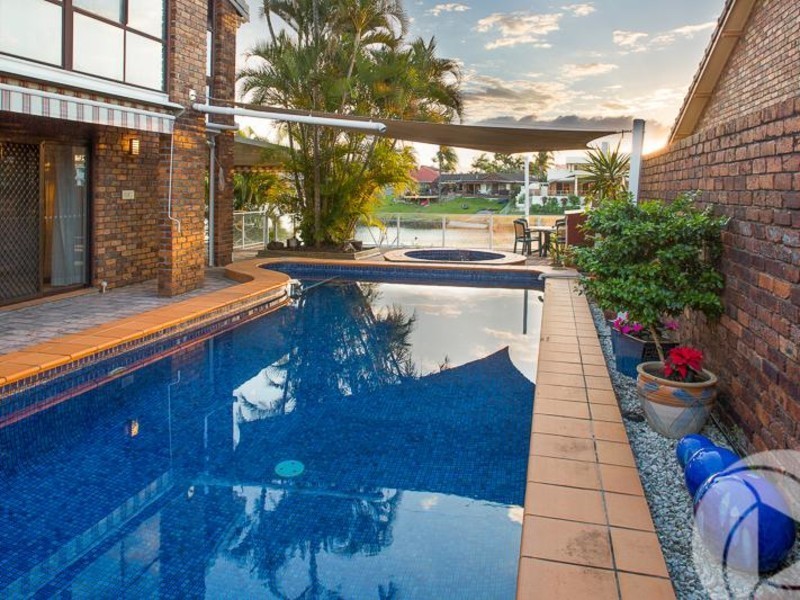 12 Claymore Crescent, Sorrento QLD 4217