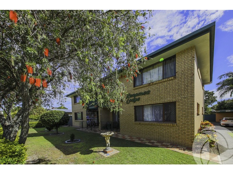 1/11 Brett Avenue, Labrador QLD 4215