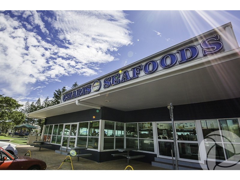 1/11 Brett Avenue, Labrador QLD 4215