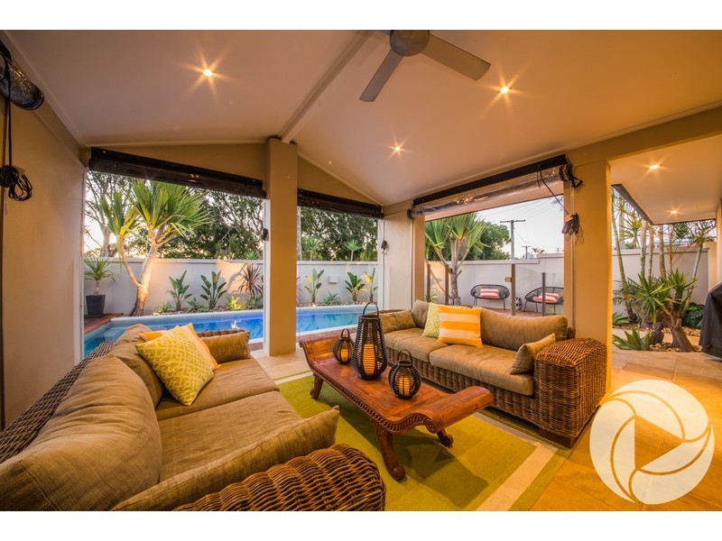 16 Verona Avenue, Isle Of Capri QLD 4217