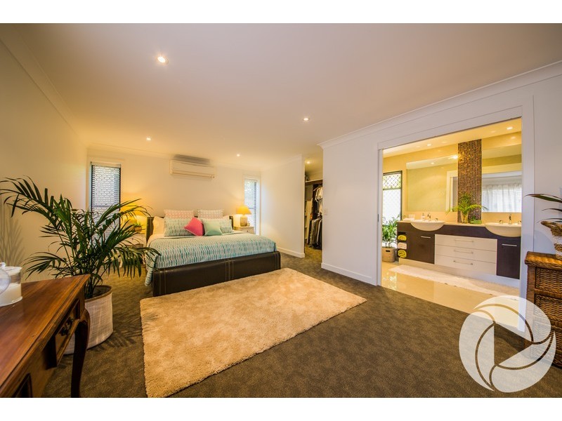 16 Verona Avenue, Isle Of Capri QLD 4217