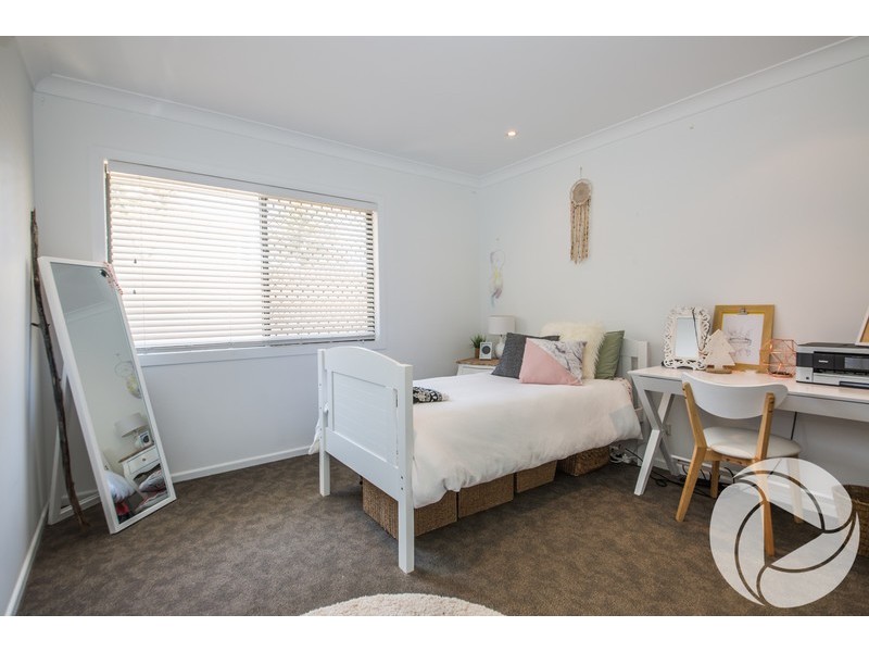16 Verona Avenue, Isle Of Capri QLD 4217