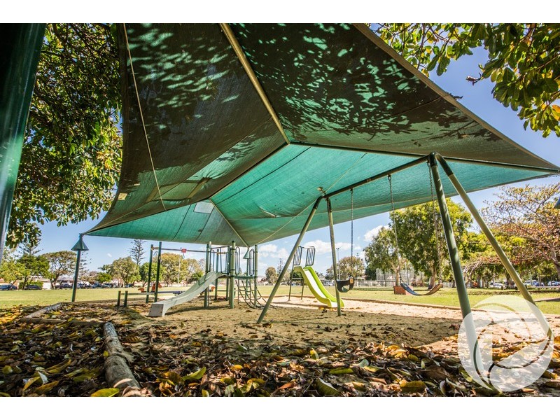 16 Verona Avenue, Isle Of Capri QLD 4217