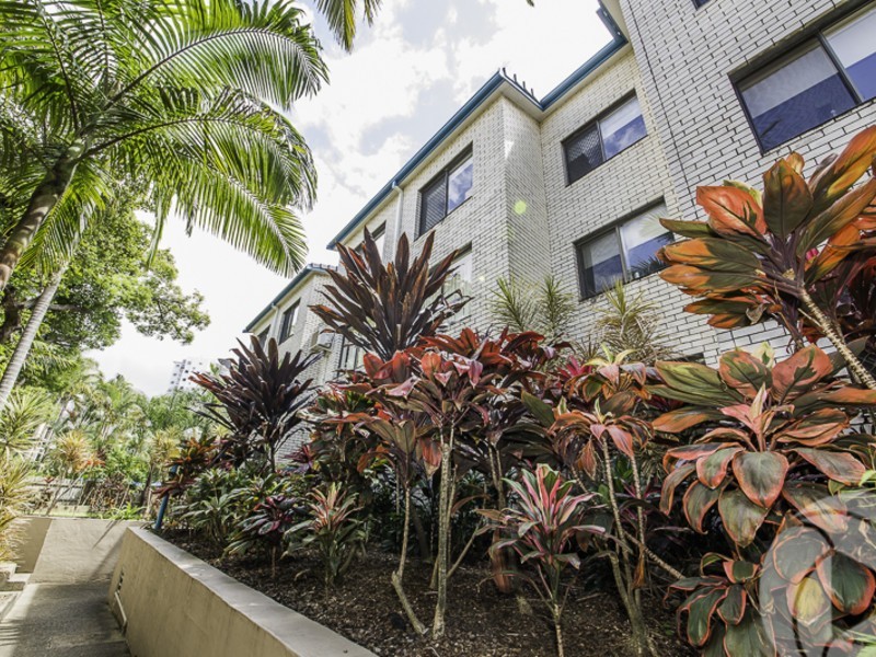 12/35 Old Burleigh Road, Surfers Paradise QLD 4217