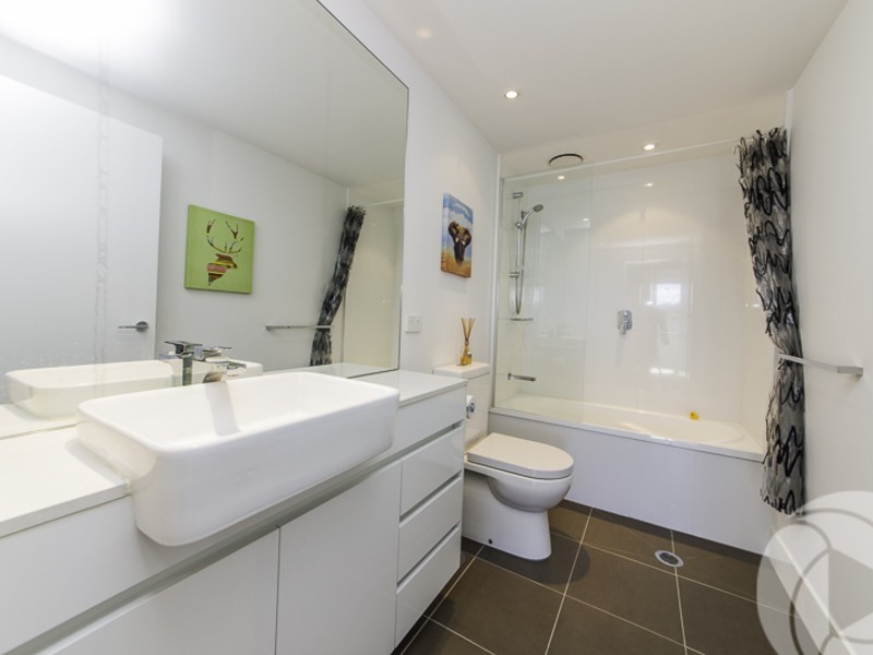 306/15 Compass Drive, Biggera Waters QLD 4216