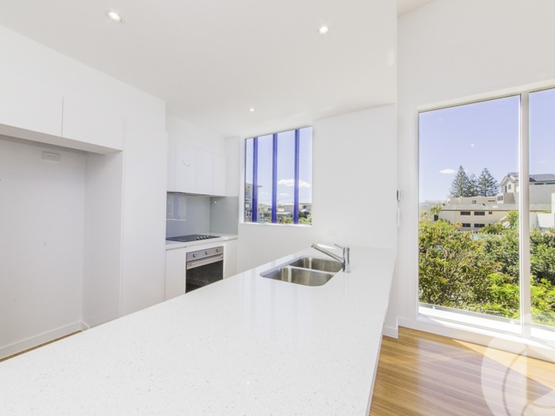 1/40 Jefferson Lake, Palm Beach QLD 4221