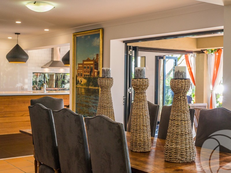 379 Benowa Road, Benowa Waters QLD 4217