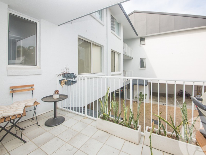 10/1306 Gold Coast Highway, Palm Beach QLD 4221