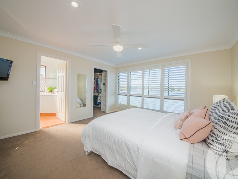 13 Acron Street, Elanora QLD 4221