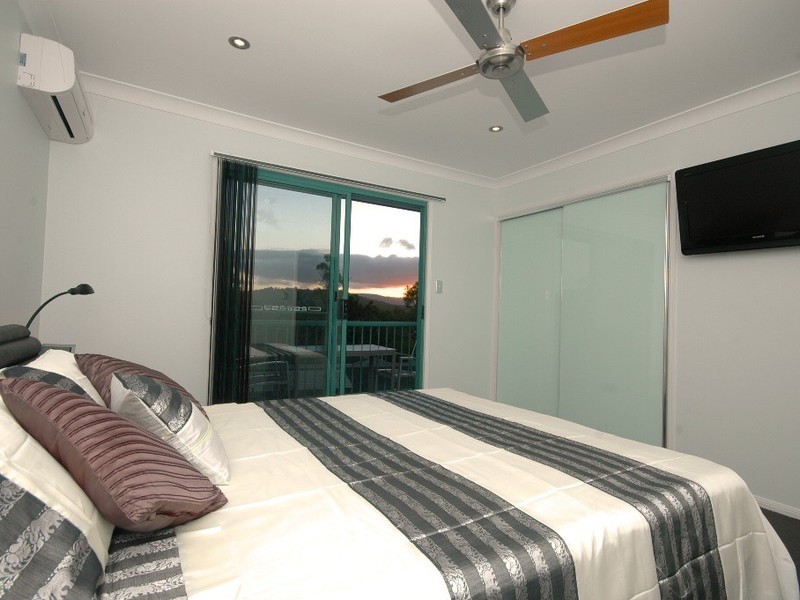 2040/6 Crestridge Crescent, Oxenford QLD 4210