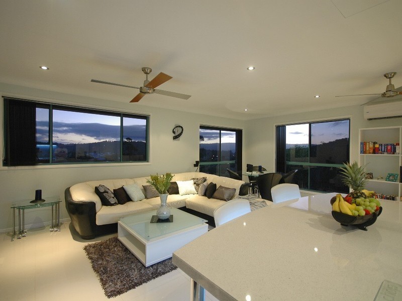 2040/6 Crestridge Crescent, Oxenford QLD 4210