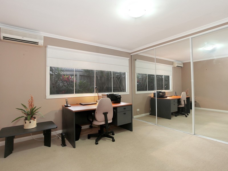 6 Palmetto Court, Broadbeach Waters QLD 4218