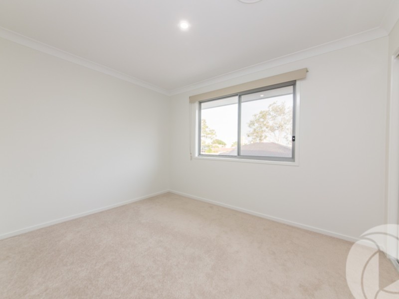 4a Coobowie Street, Broadbeach Waters QLD 4218