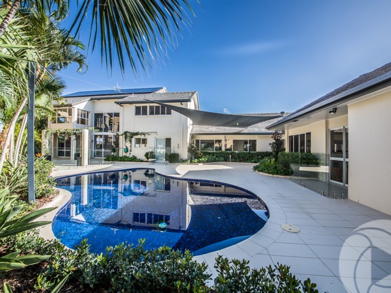 59 Charolais Crescent, Benowa Waters QLD 4217